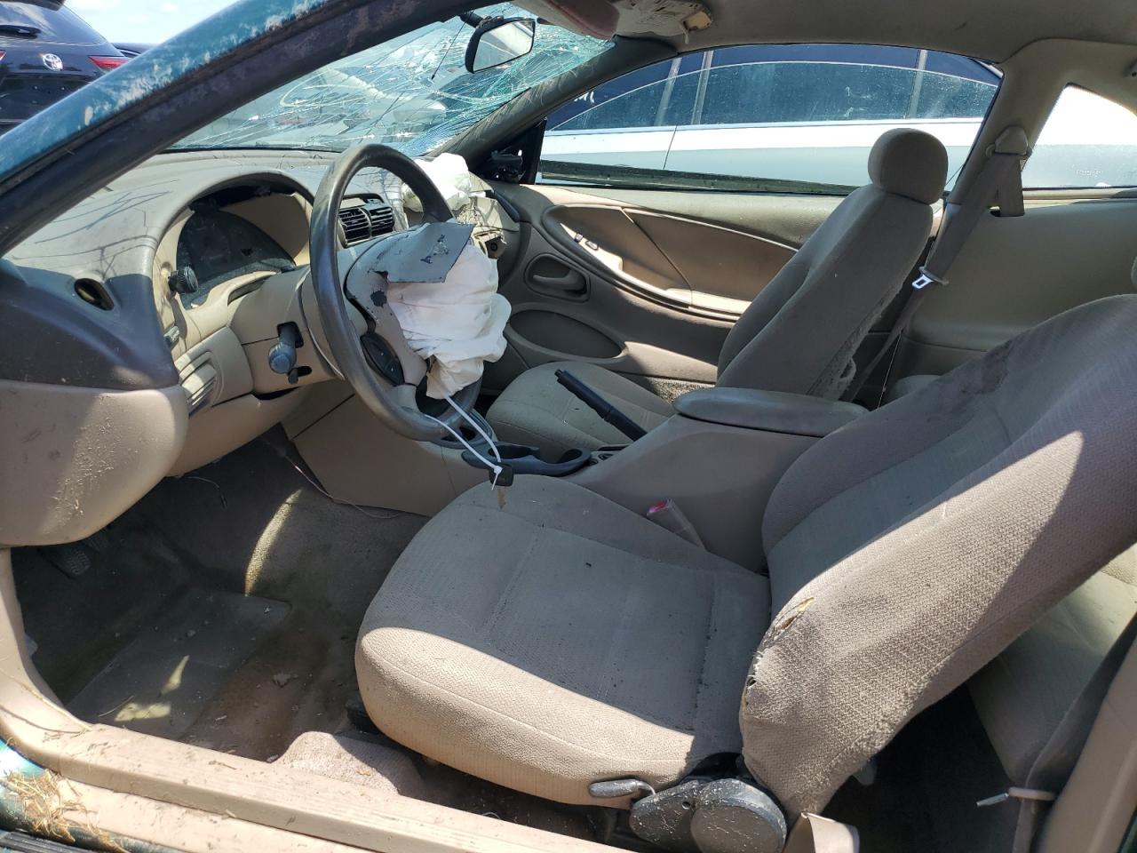 1FAFP4049YF260945 2000 Ford Mustang