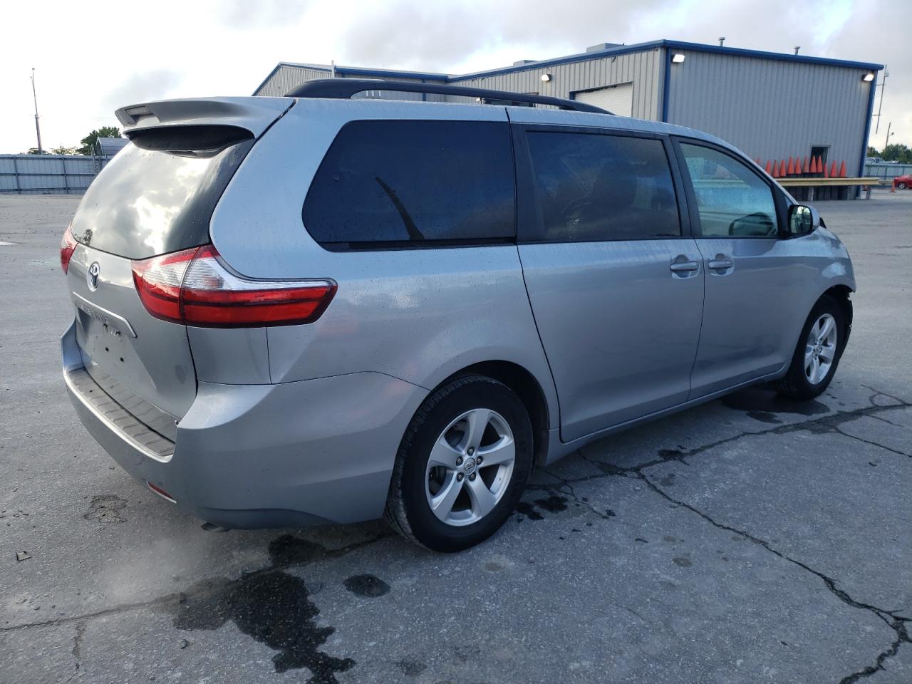 5TDKZ3DC8HS784554 2017 Toyota Sienna Le