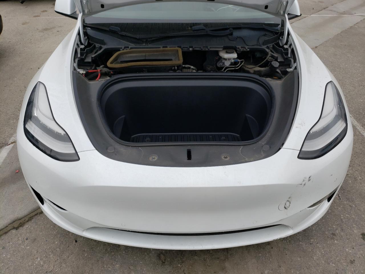 5YJYGDEE6LF059716 2020 Tesla Model Y