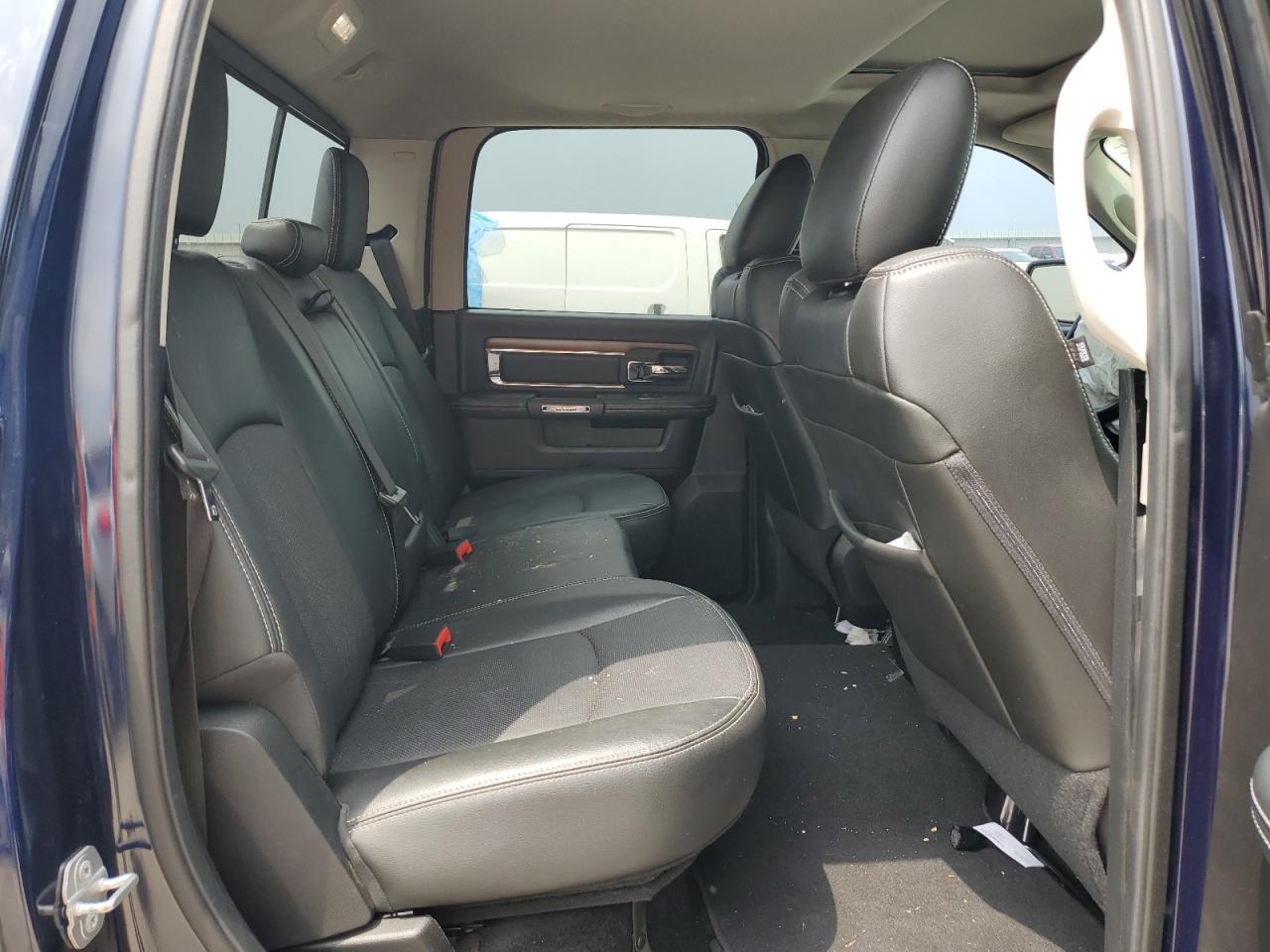 1C6RR6NG0ES445993 2014 Ram 1500 Laramie