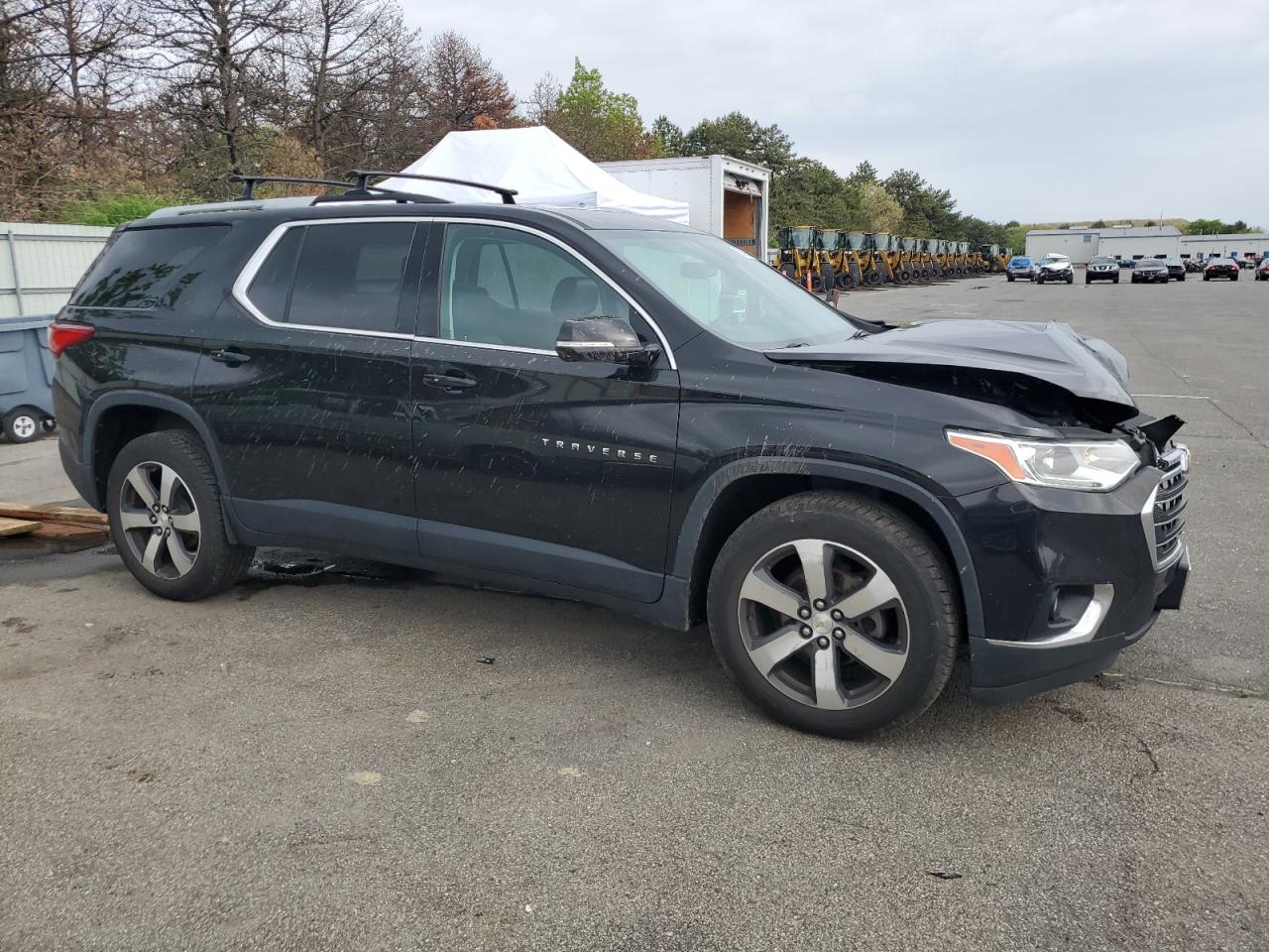 1GNEVHKW8JJ275402 2018 Chevrolet Traverse Lt