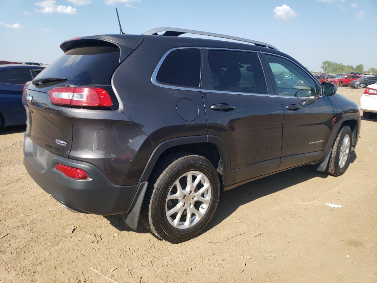 1C4PJMCS5HW513477 2017 Jeep Cherokee Latitude