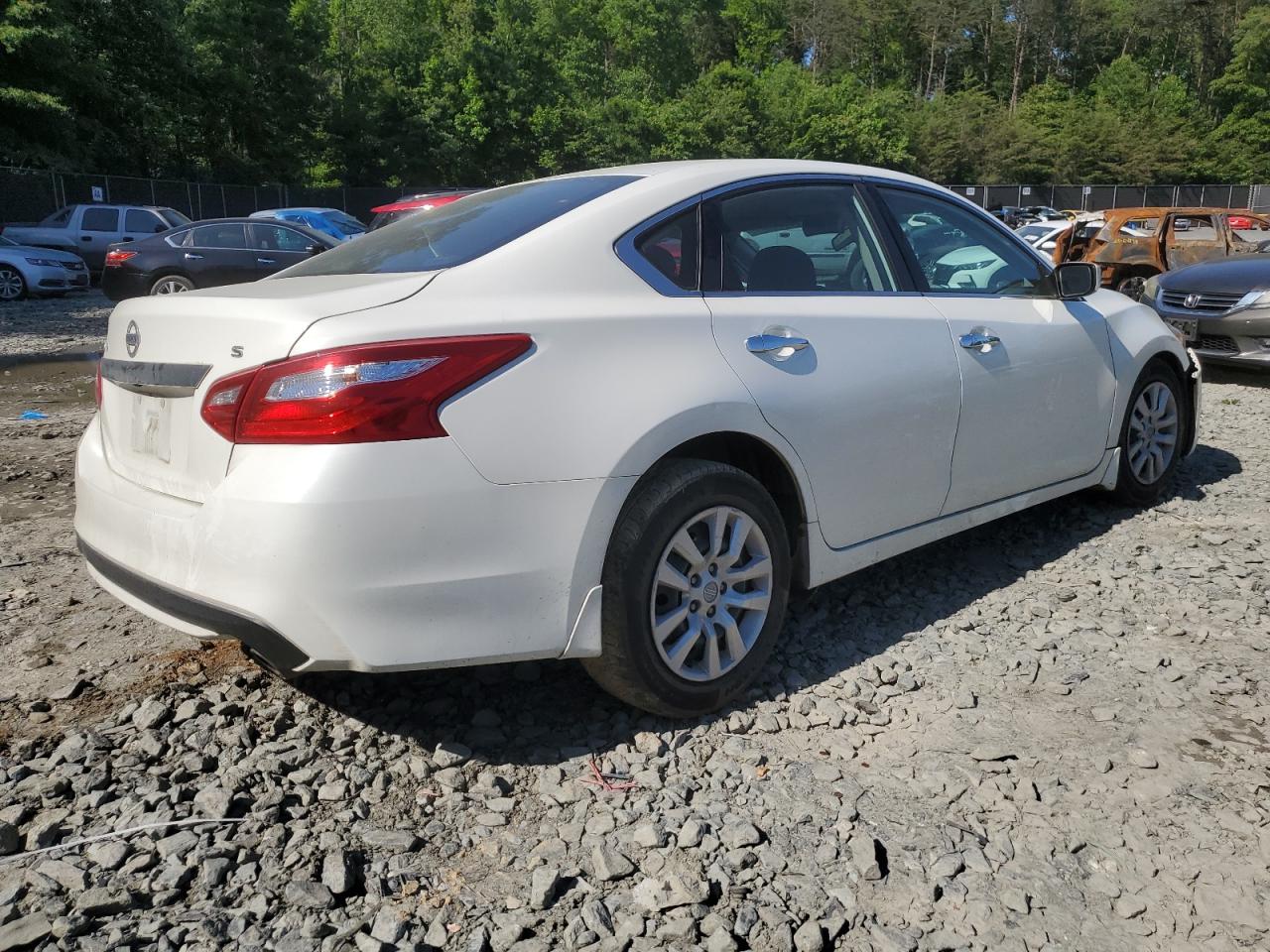 1N4AL3AP3GC134069 2016 Nissan Altima 2.5