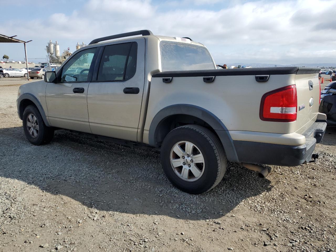 1FMEU31K57UB27482 2007 Ford Explorer Sport Trac Xlt