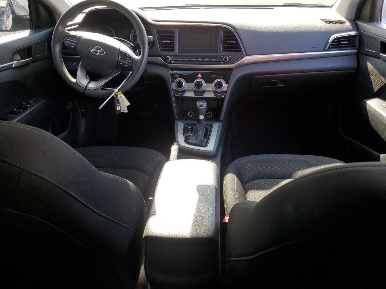 KMHD74LF0KU758173 2019 Hyundai Elantra Se