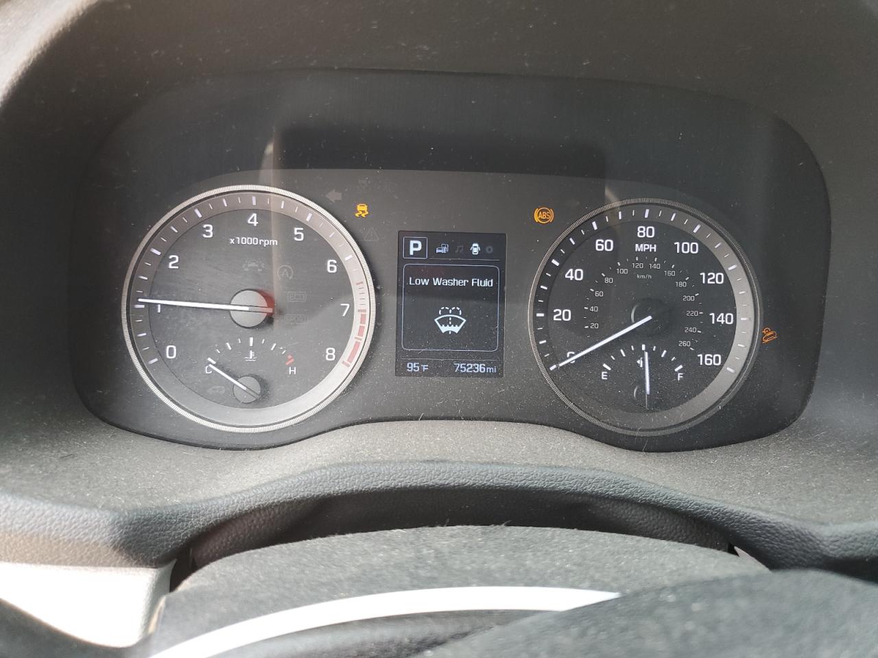 KM8J23A46JU797555 2018 Hyundai Tucson Se