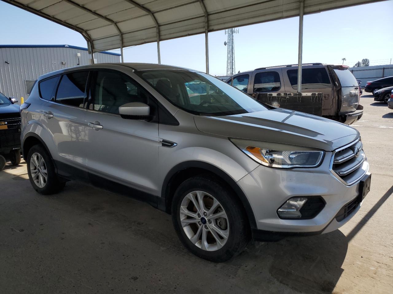 2017 Ford Escape Se vin: 1FMCU9GD5HUE39483