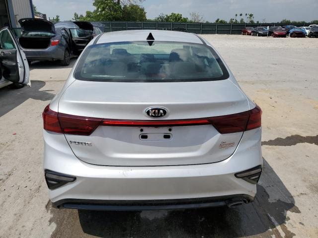 3KPF24AD2LE261235 Kia Forte FE 6