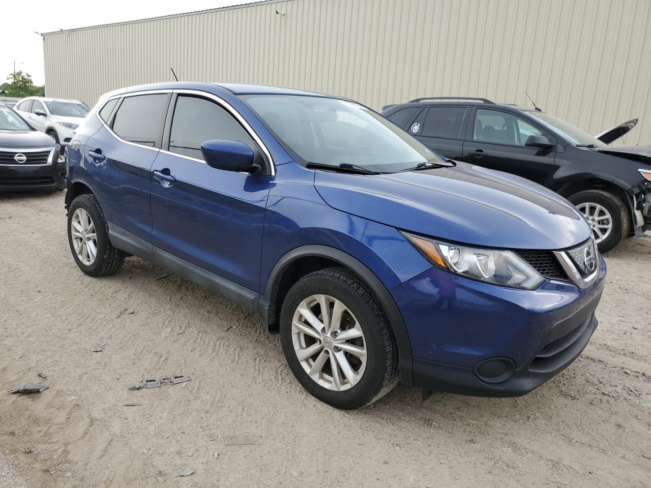 JN1BJ1CP7JW182477 2018 Nissan Rogue Sport S