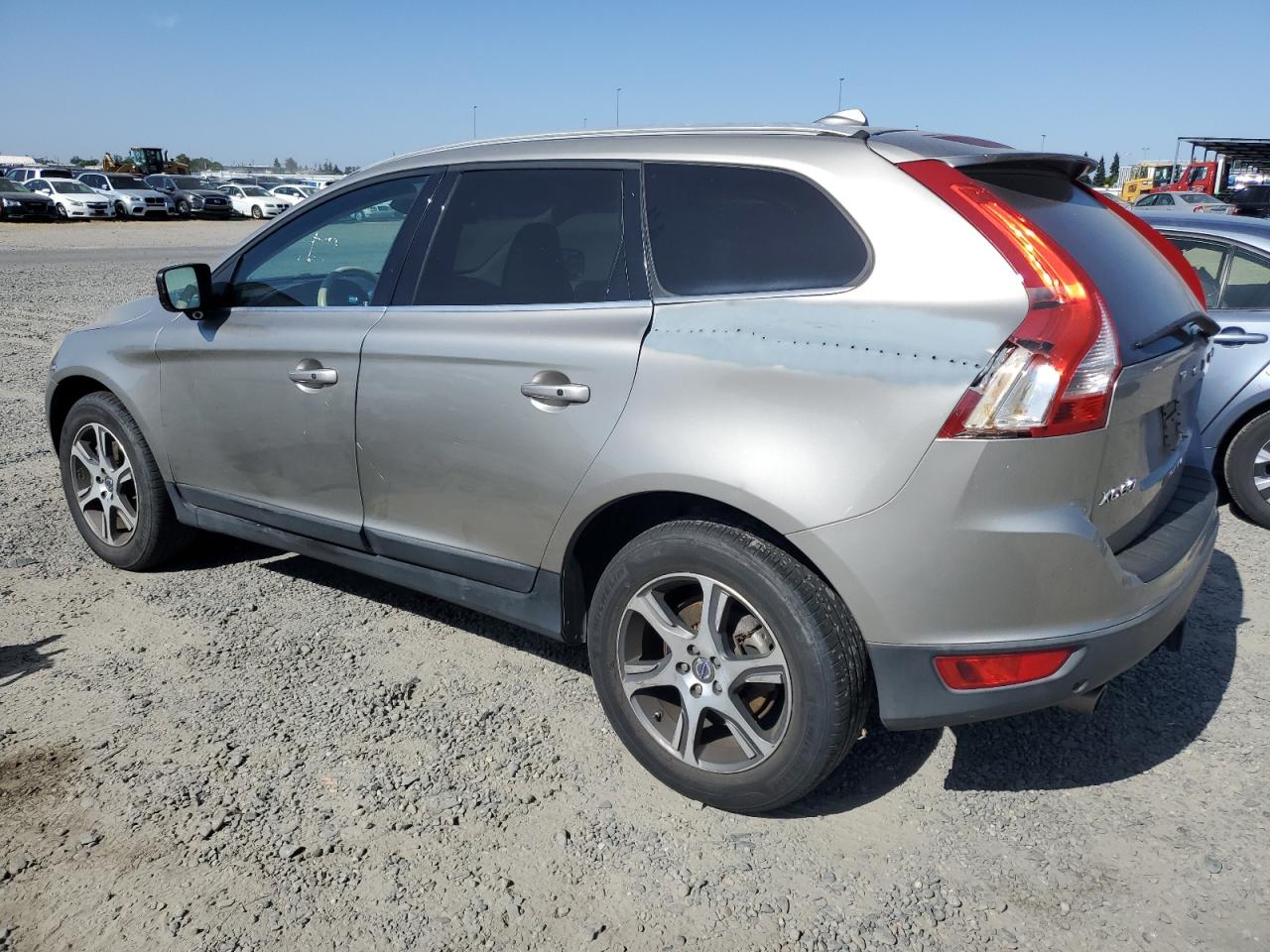 2012 Volvo Xc60 T6 vin: YV4902DZ6C2242163