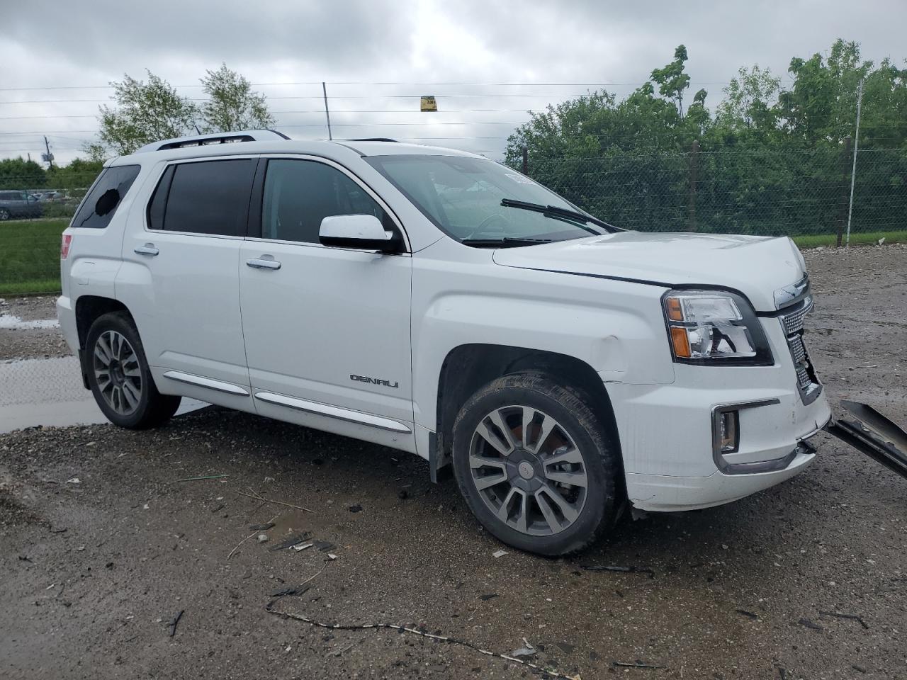 2GKFLVE33H6227739 2017 GMC Terrain Denali