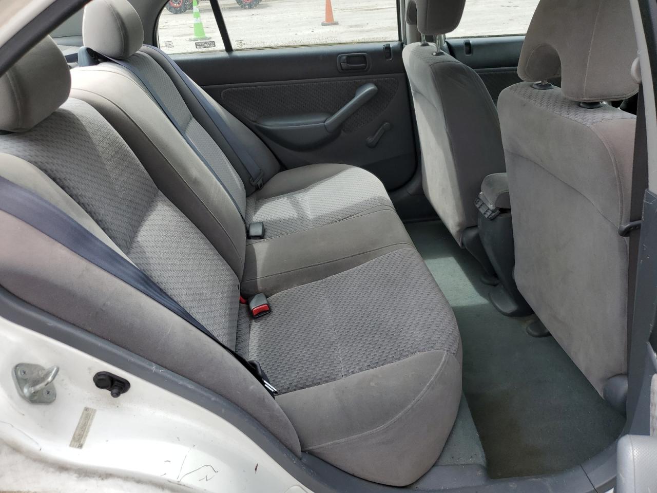 2HGES16334H602885 2004 Honda Civic Dx Vp