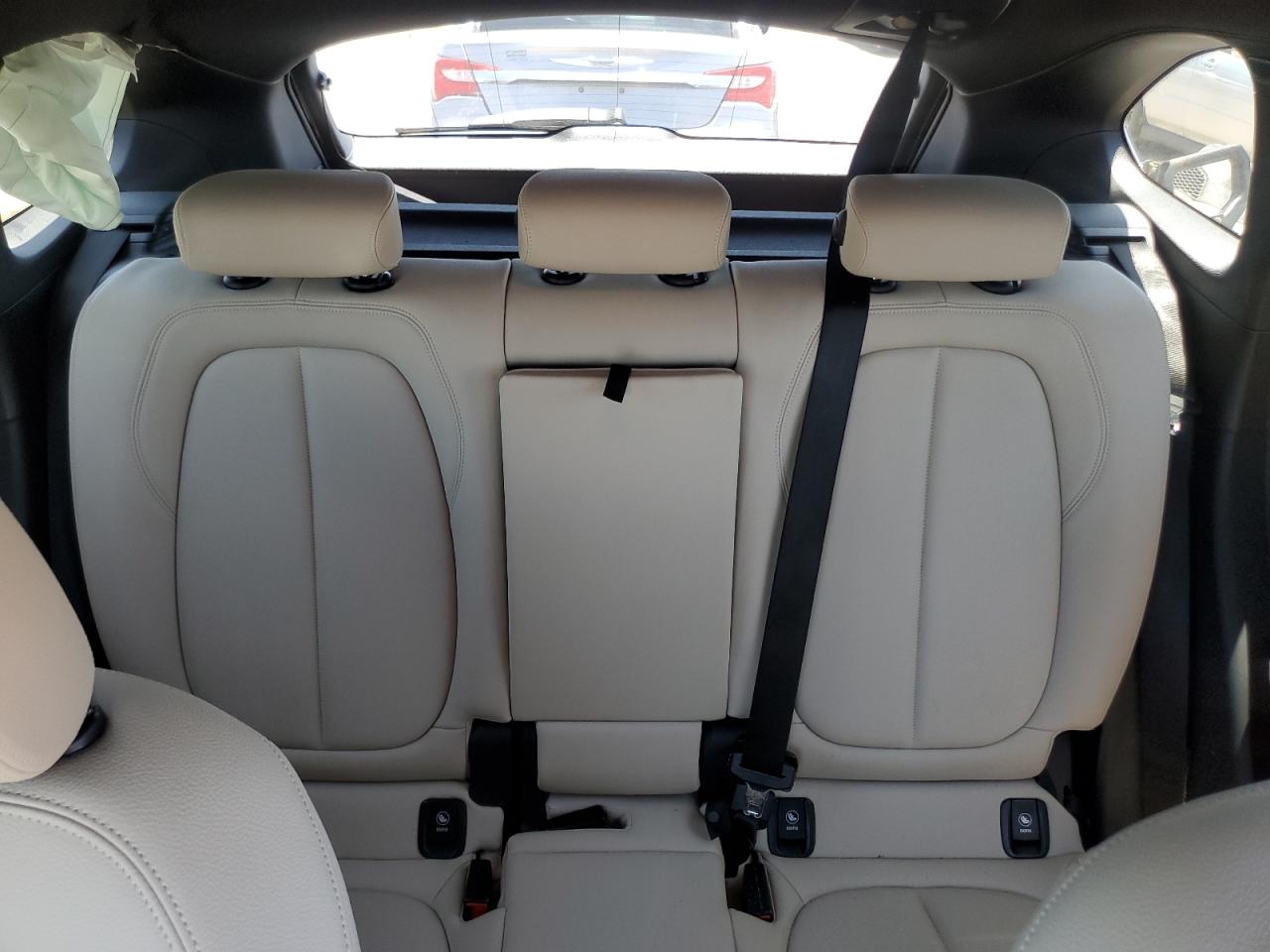 WBXHU7C36J5L05886 2018 BMW X1 Sdrive28I