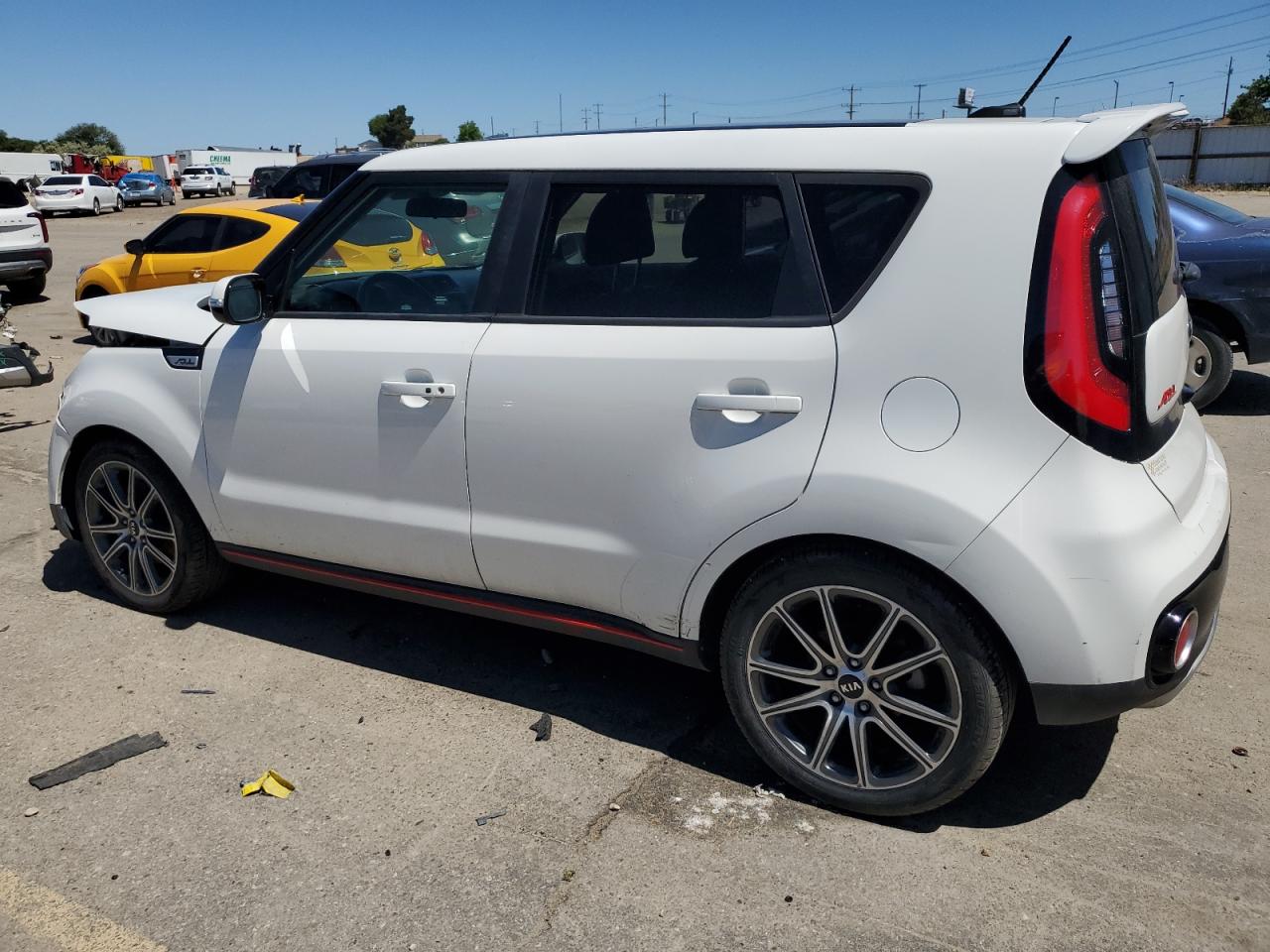 KNDJX3AA6J7539286 2018 Kia Soul !