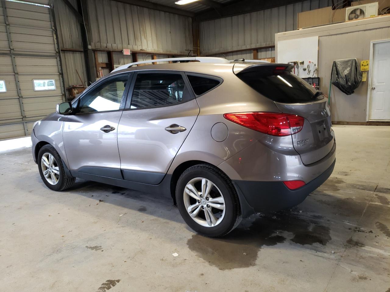 KM8JUCAC9BU218674 2011 Hyundai Tucson Gls