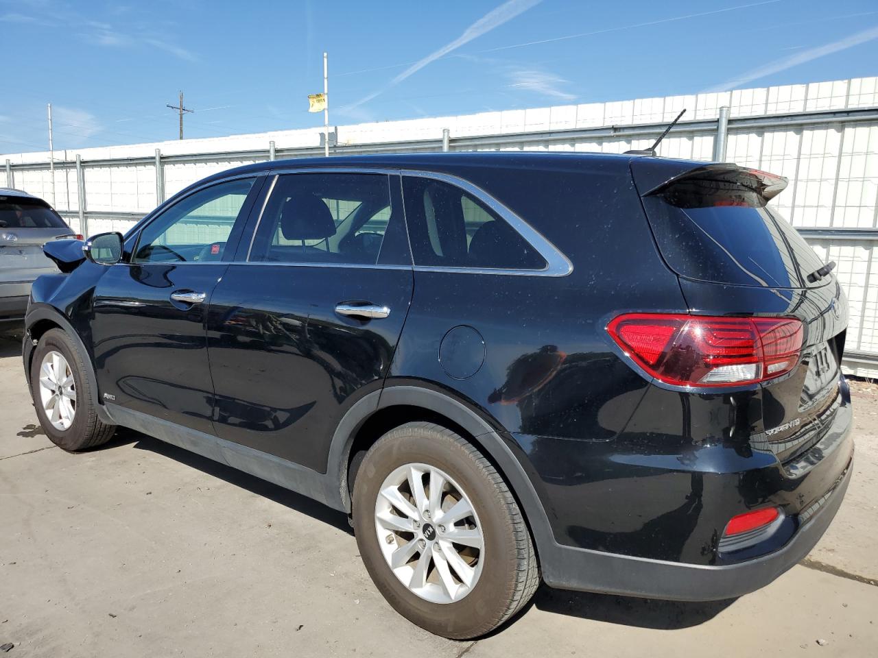 2019 Kia Sorento Lx vin: 5XYPGDA5XKG524135