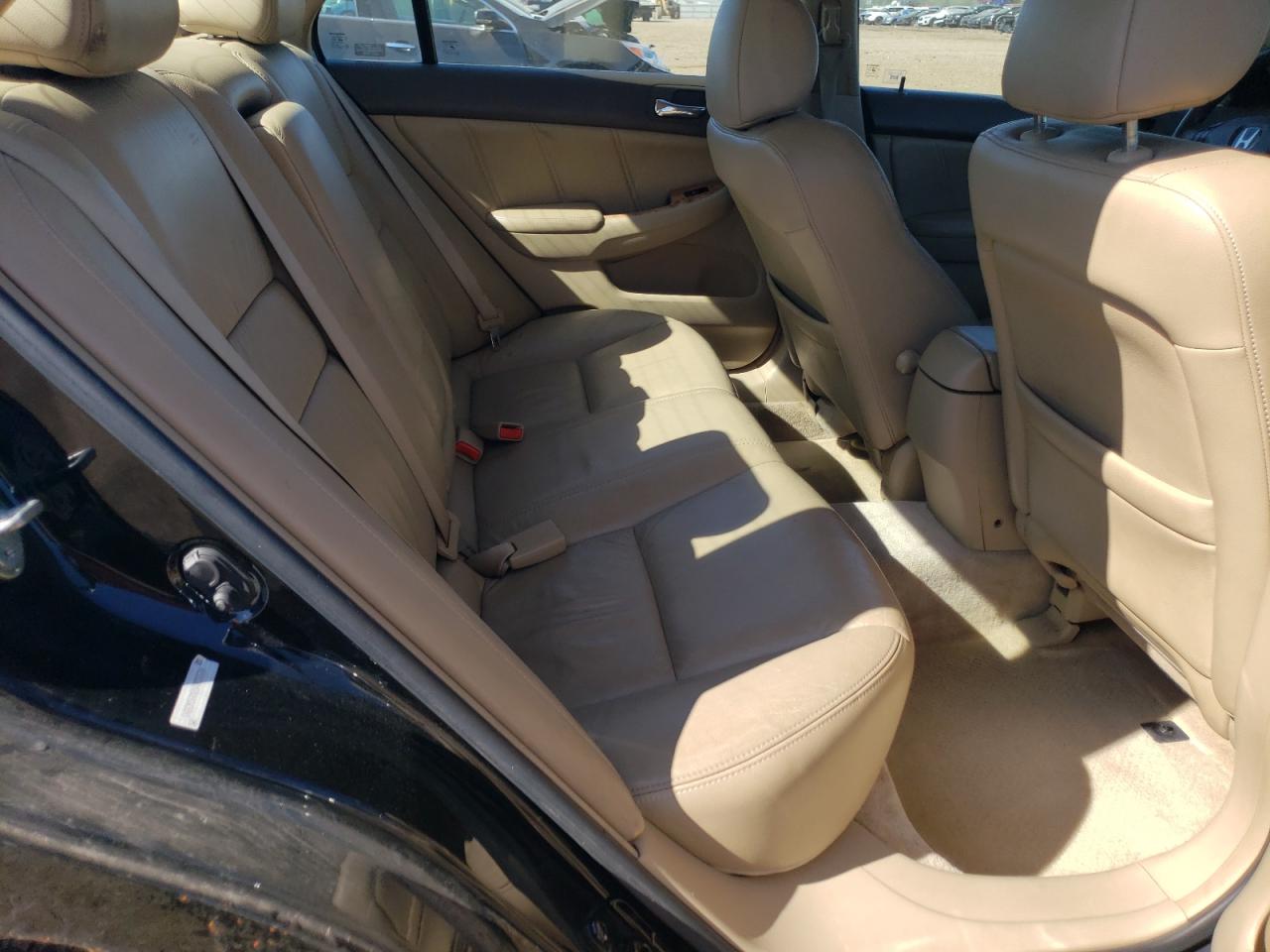 1HGCM56885A035528 2005 Honda Accord Ex