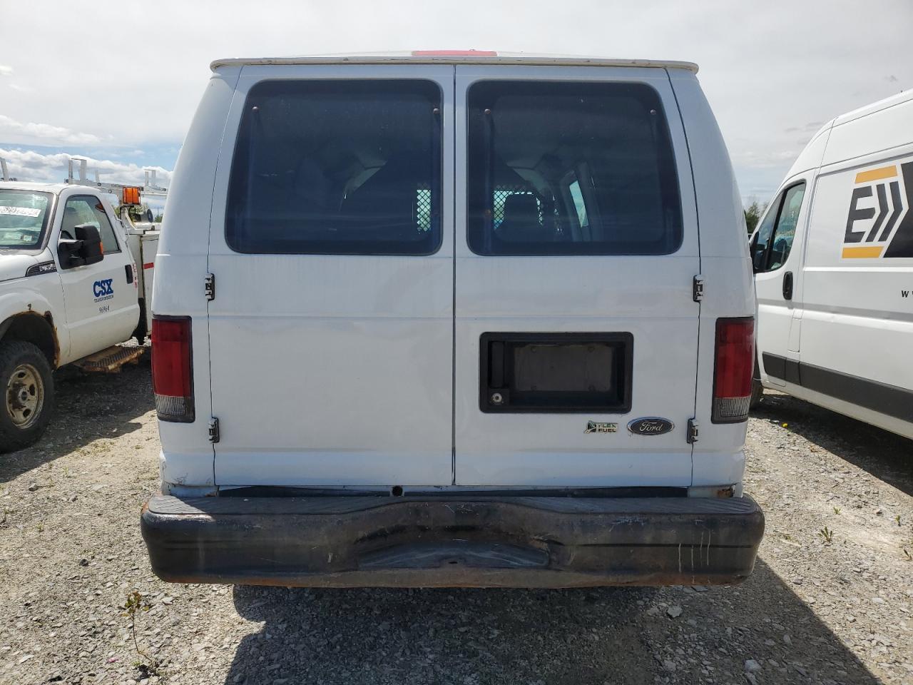 1FTNE2EW5ADA74332 2010 Ford Econoline E250 Van