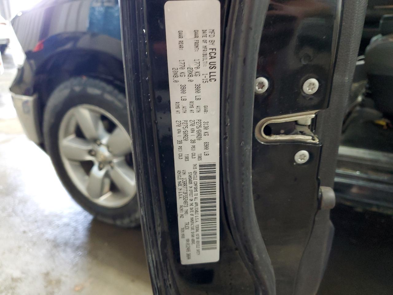 1C6RR7TT3FS524873 2015 Ram 1500 Slt