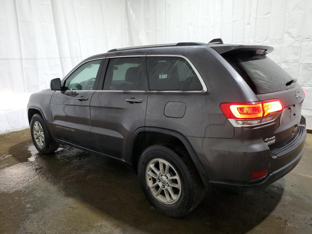 1C4RJFAG0JC351221 2018 Jeep Grand Cherokee Laredo