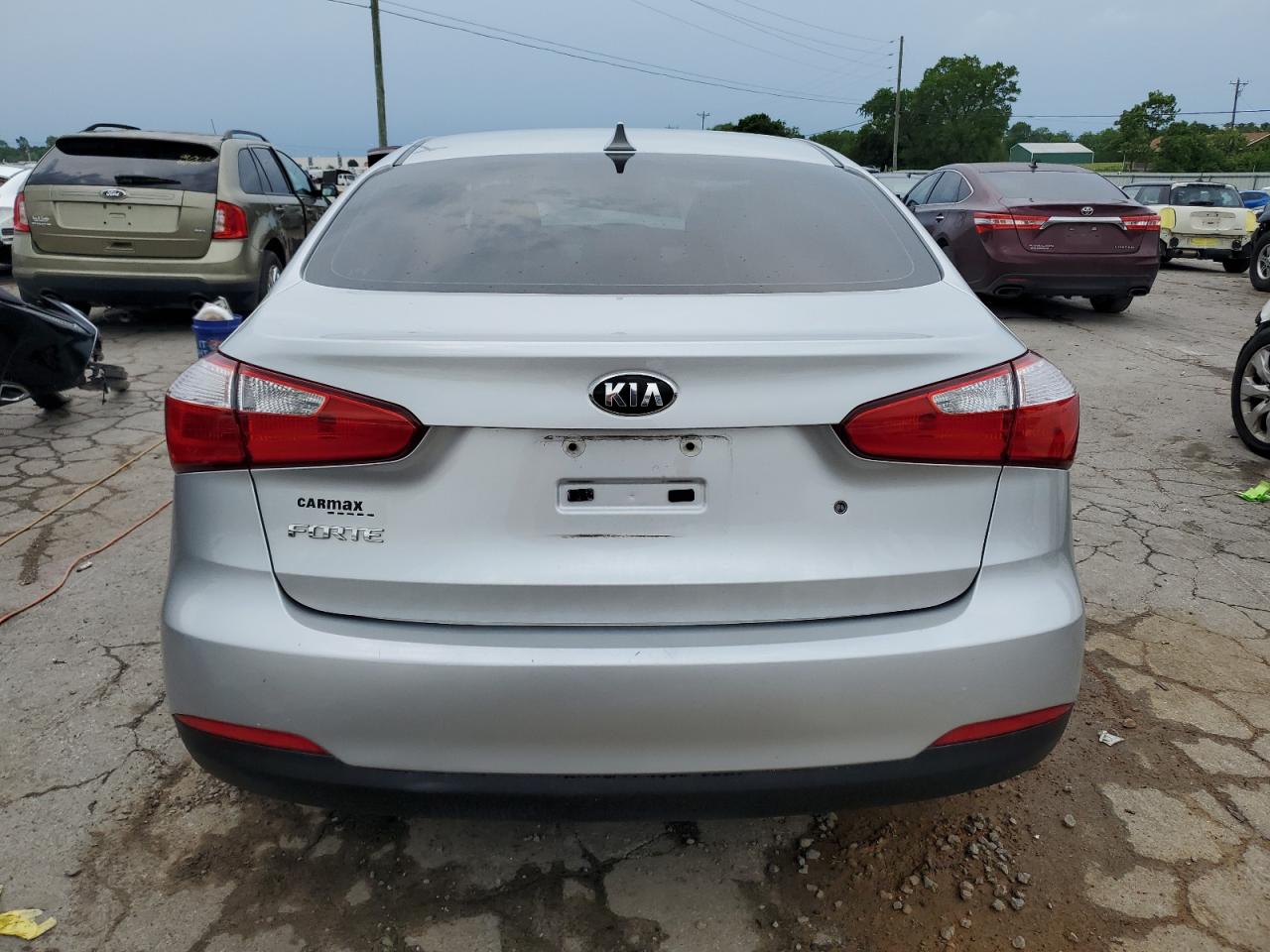 KNAFK4A68F5316401 2015 Kia Forte Lx