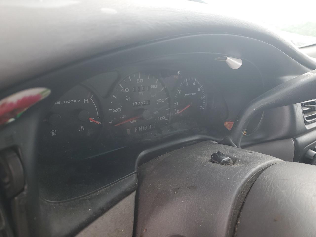 1FAFP5527YA232796 2000 Ford Taurus Ses