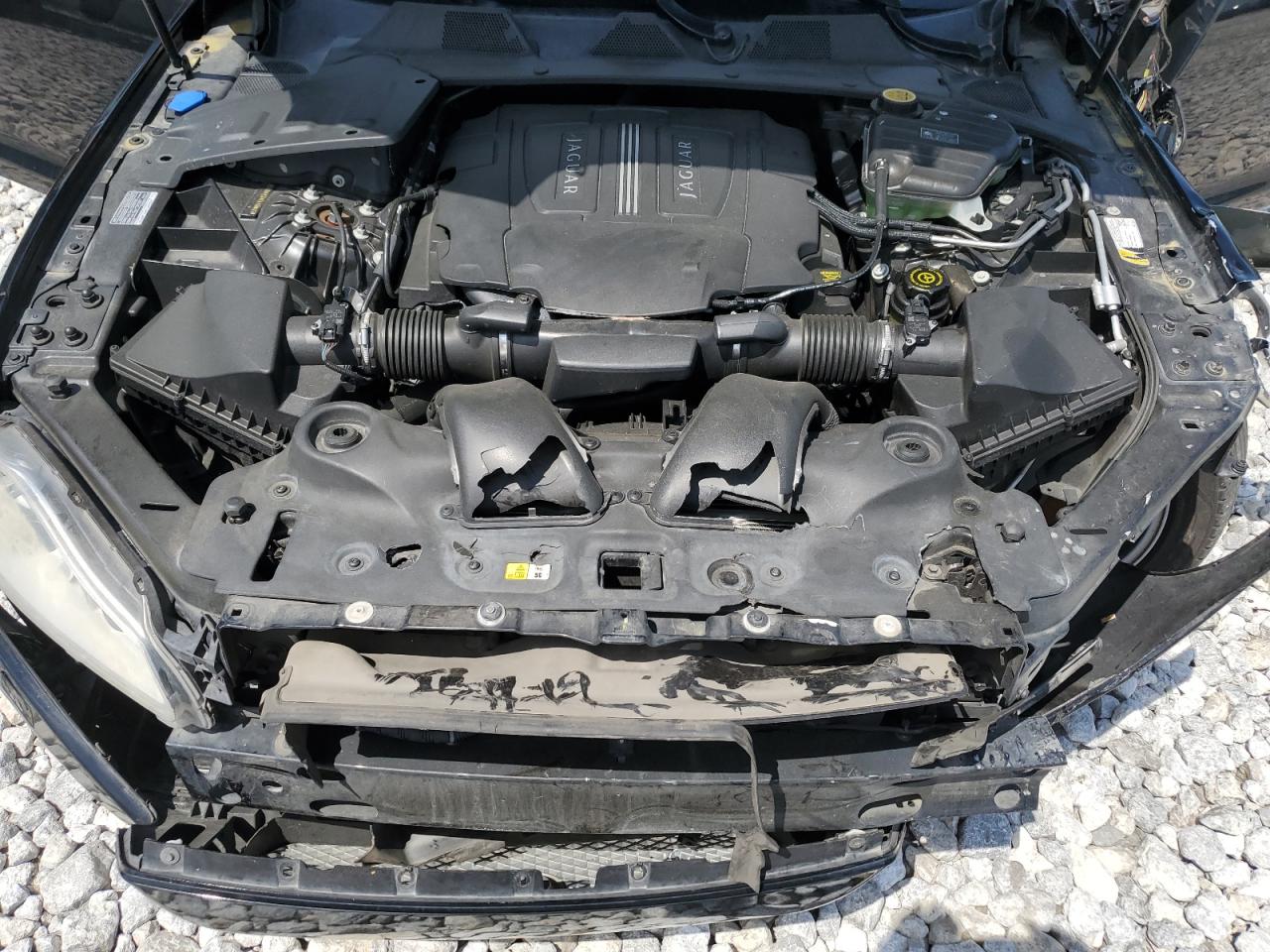 SAJWA1CB6CLV30617 2012 Jaguar Xj