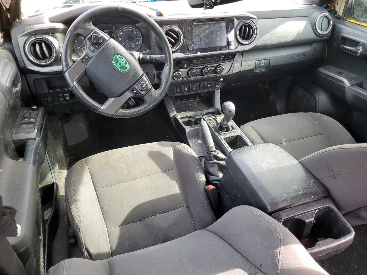 3TMCZ5AN9HM069319 2017 Toyota Tacoma Double Cab