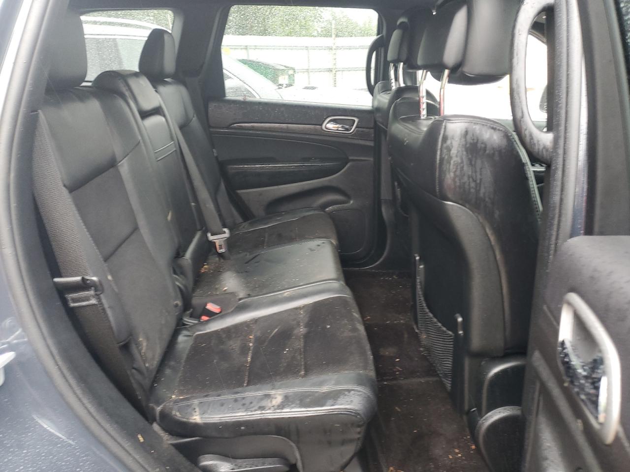 1C4RJFAG9JC396903 2018 Jeep Grand Cherokee Laredo