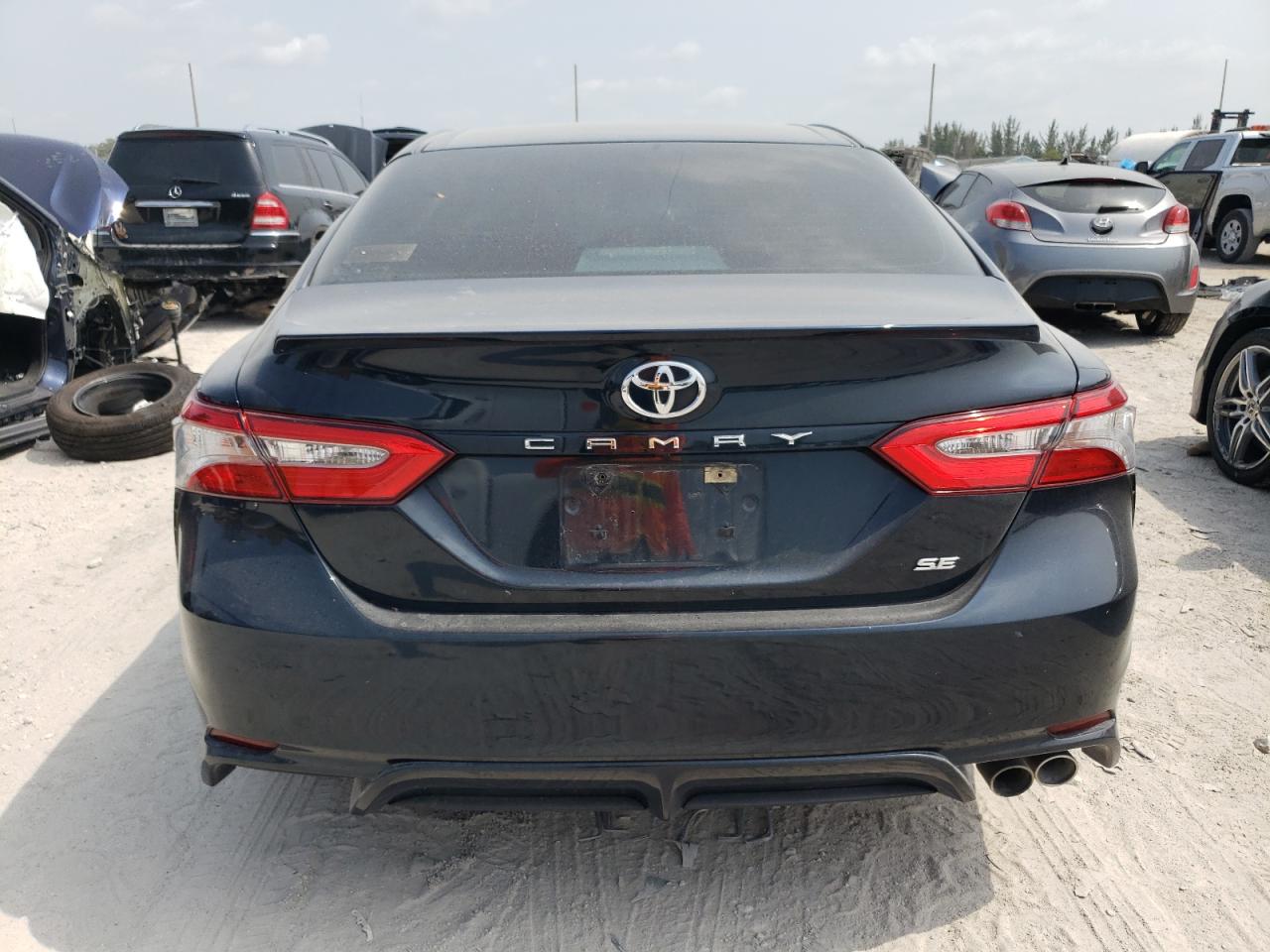 4T1B11HK2JU573487 2018 Toyota Camry L