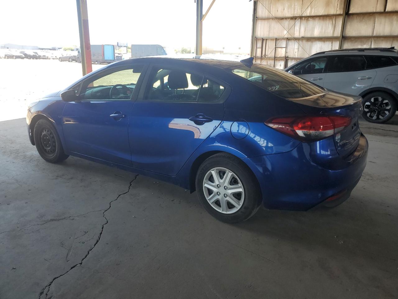 3KPFK4A70JE210596 2018 Kia Forte Lx