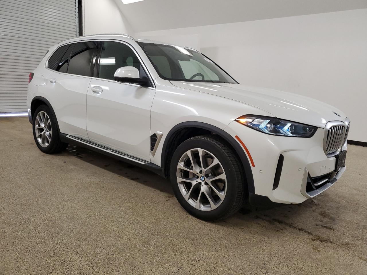 2024 BMW X5 xDrive40I vin: 5UX23EU03R9T52973