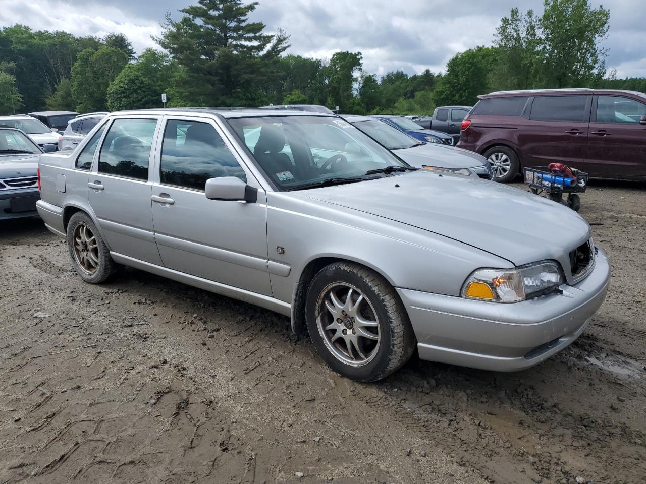 YV1LS56D4Y2665184 2000 Volvo S70 Glt