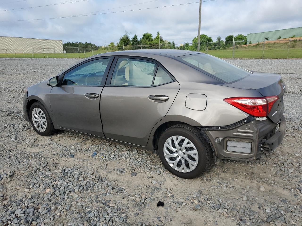 5YFBURHE3JP741641 2018 Toyota Corolla L