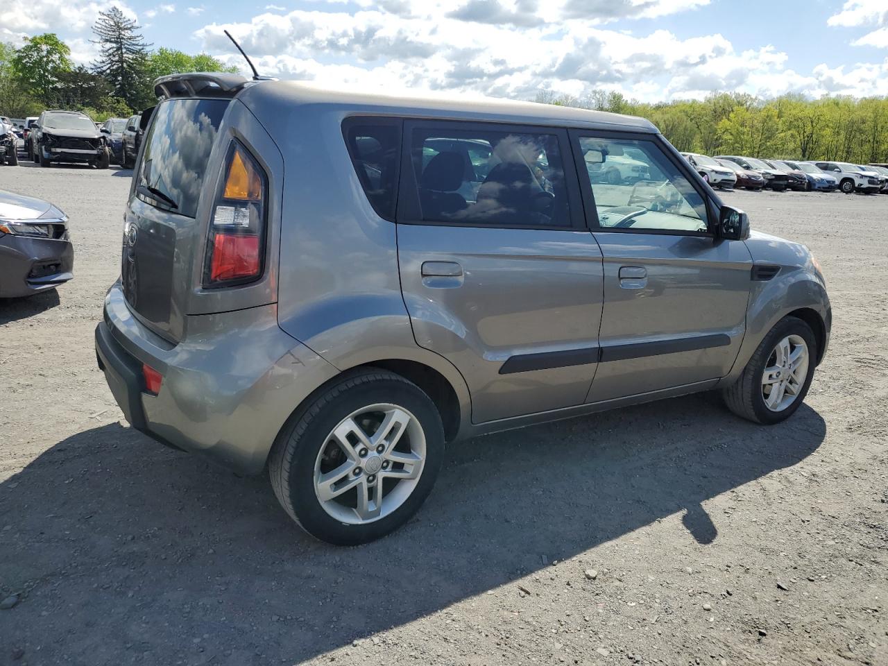 KNDJT2A20A7191712 2010 Kia Soul +