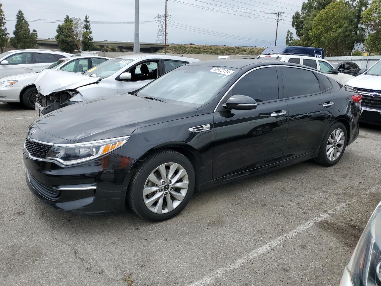 5XXGT4L30JG260370 2018 Kia Optima Lx