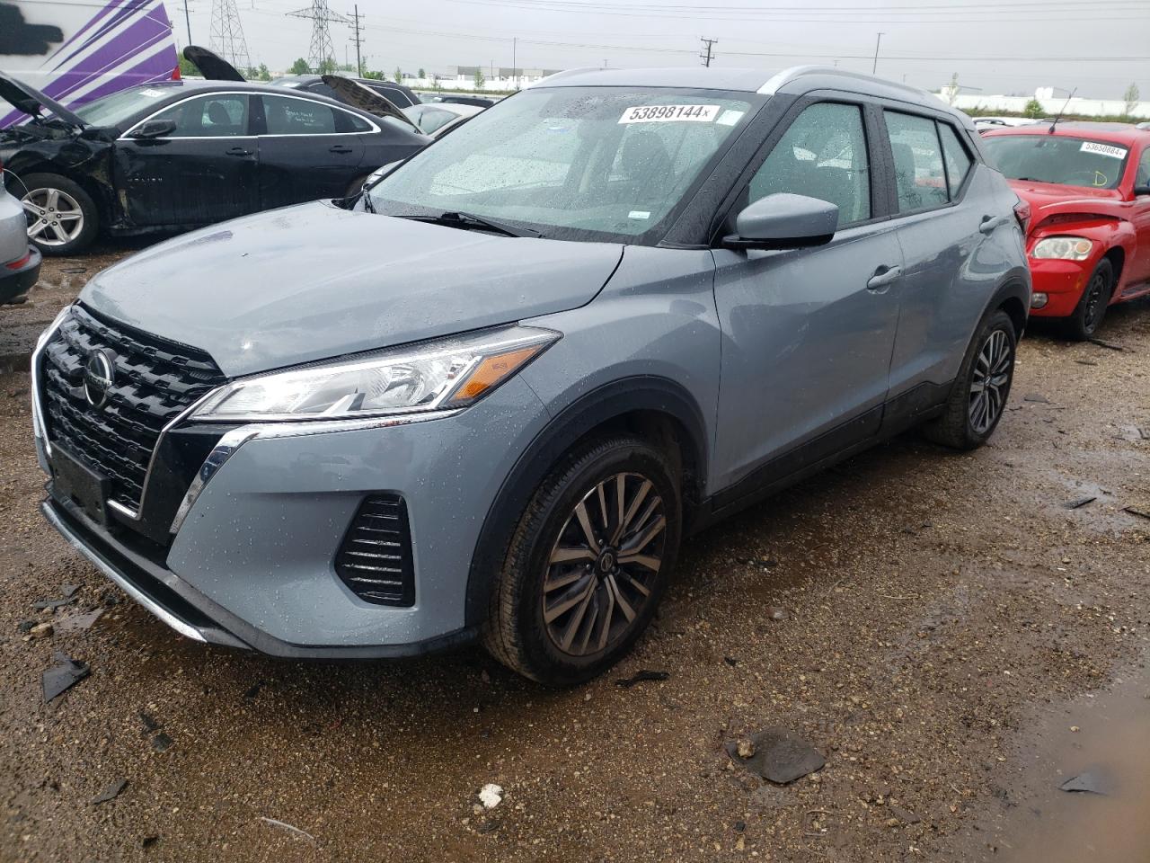  Salvage Nissan Kicks