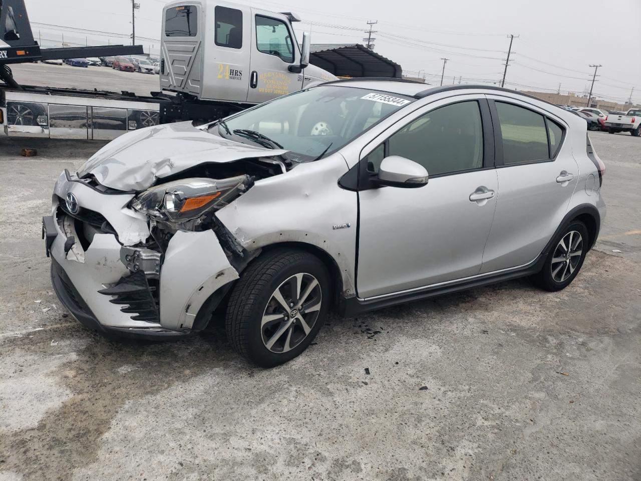 JTDKDTB39J1612585 2018 Toyota Prius C