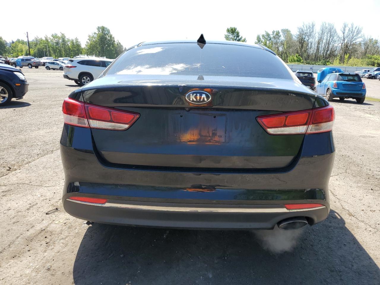 5XXGT4L30JG197481 2018 Kia Optima Lx