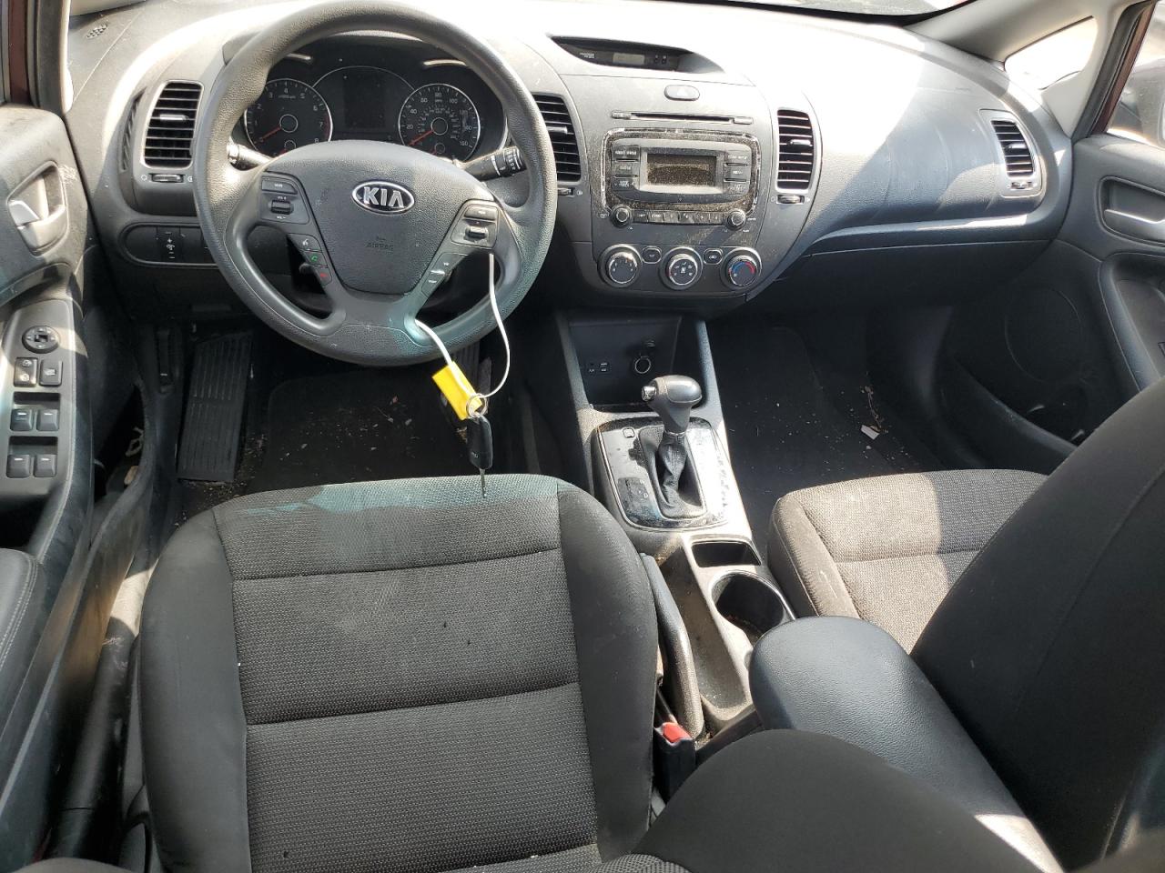 3KPFK4A70HE028133 2017 Kia Forte Lx