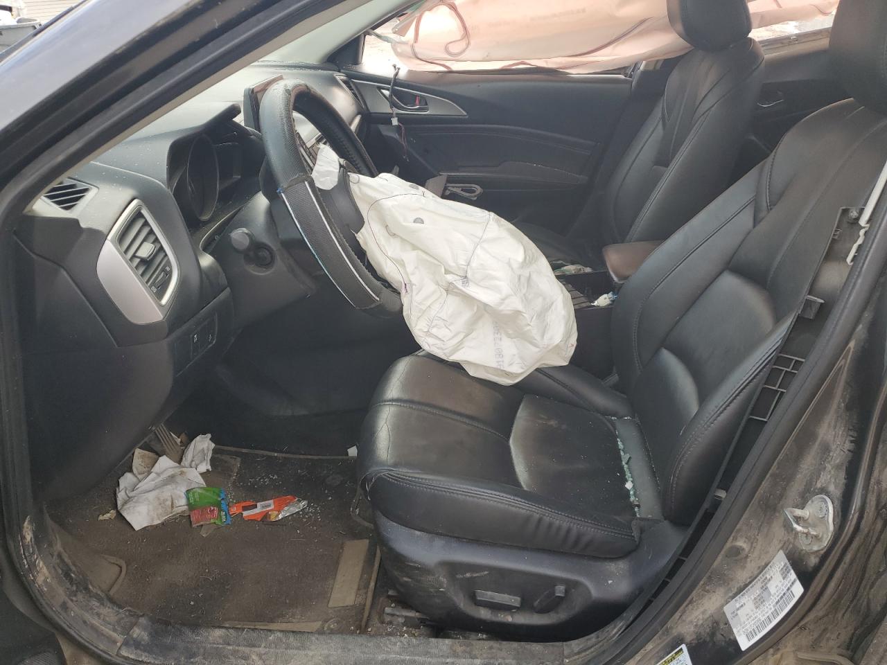 3MZBN1V37JM269899 2018 Mazda 3 Touring