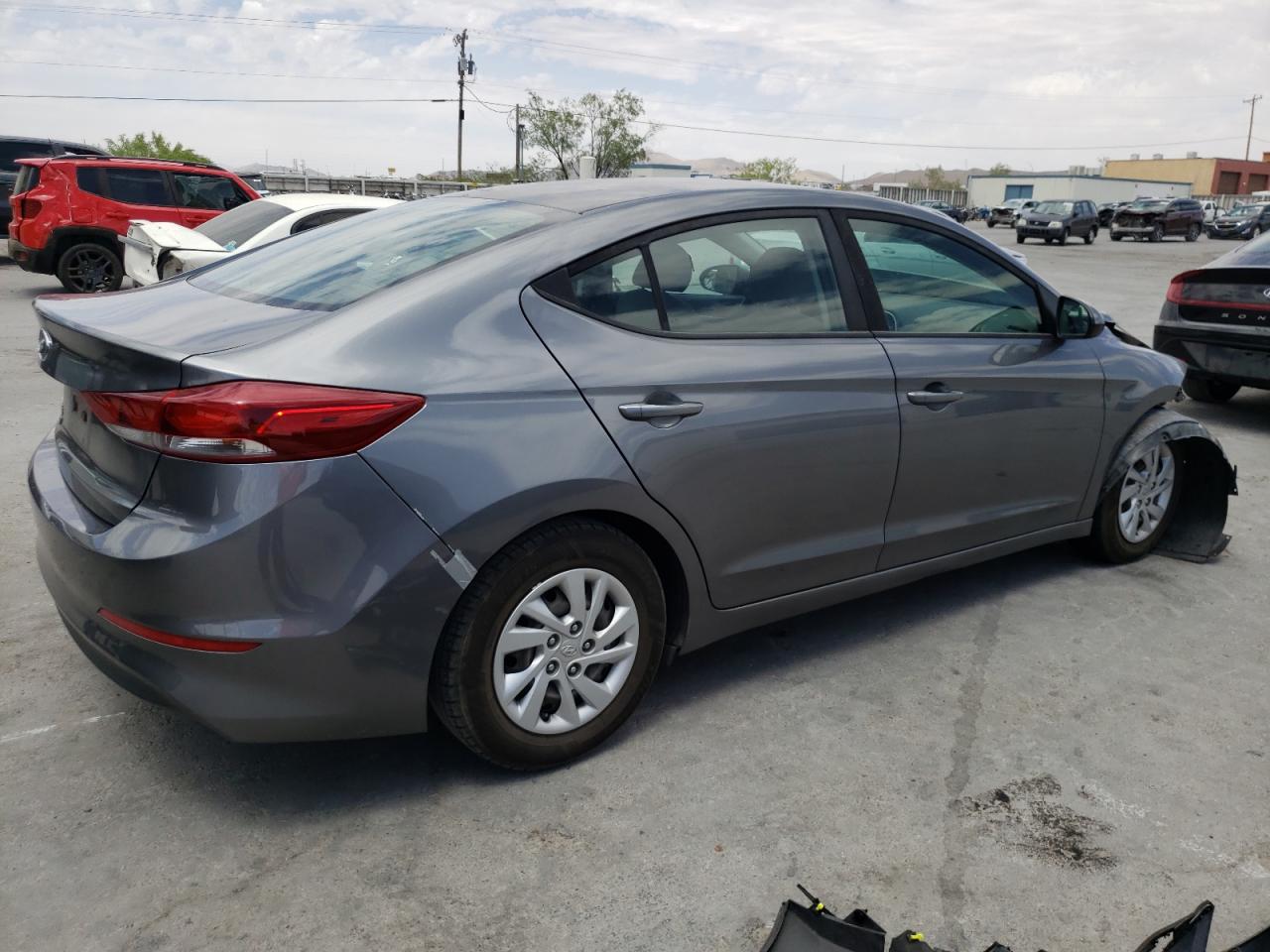 5NPD74LF5JH352158 2018 Hyundai Elantra Se