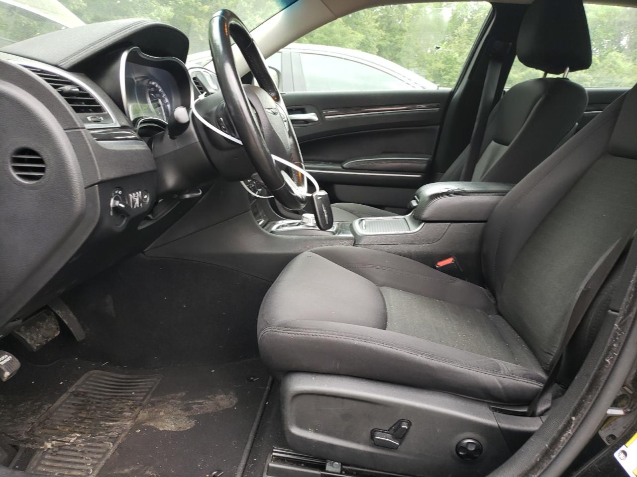 2C3CCAAG7KH577729 2019 Chrysler 300 Touring