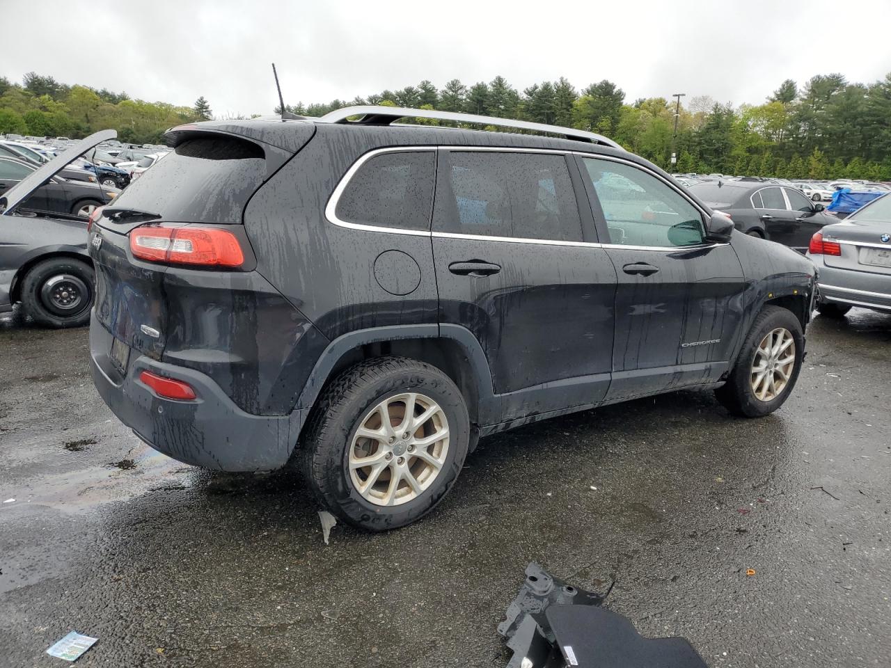 2016 Jeep Cherokee Latitude vin: 1C4PJMCB5GW311236