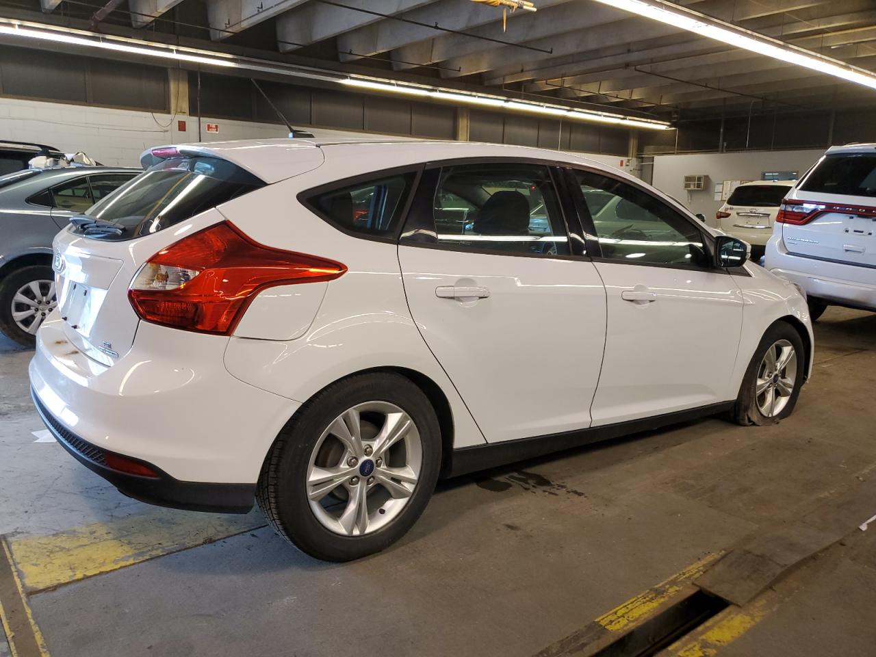 2014 Ford Focus Se vin: 1FADP3K28EL166470