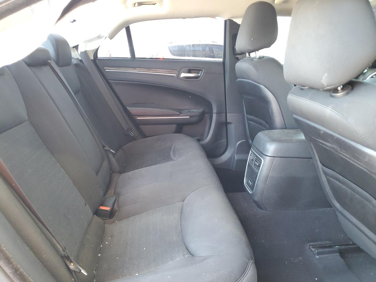 2C3CCAAG3KH627624 2019 Chrysler 300 Touring