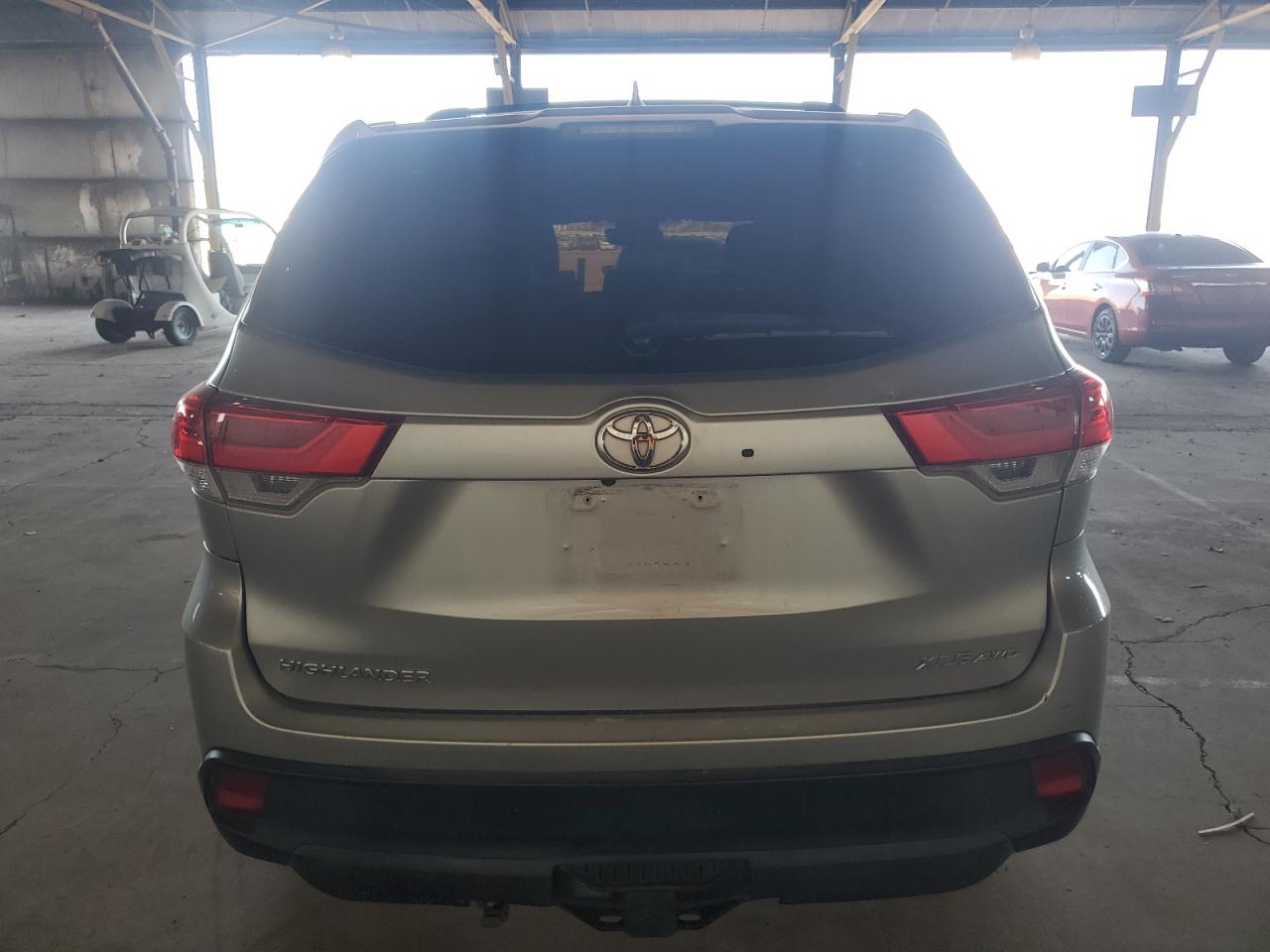 5TDJZRFH8KS576544 2019 Toyota Highlander Se