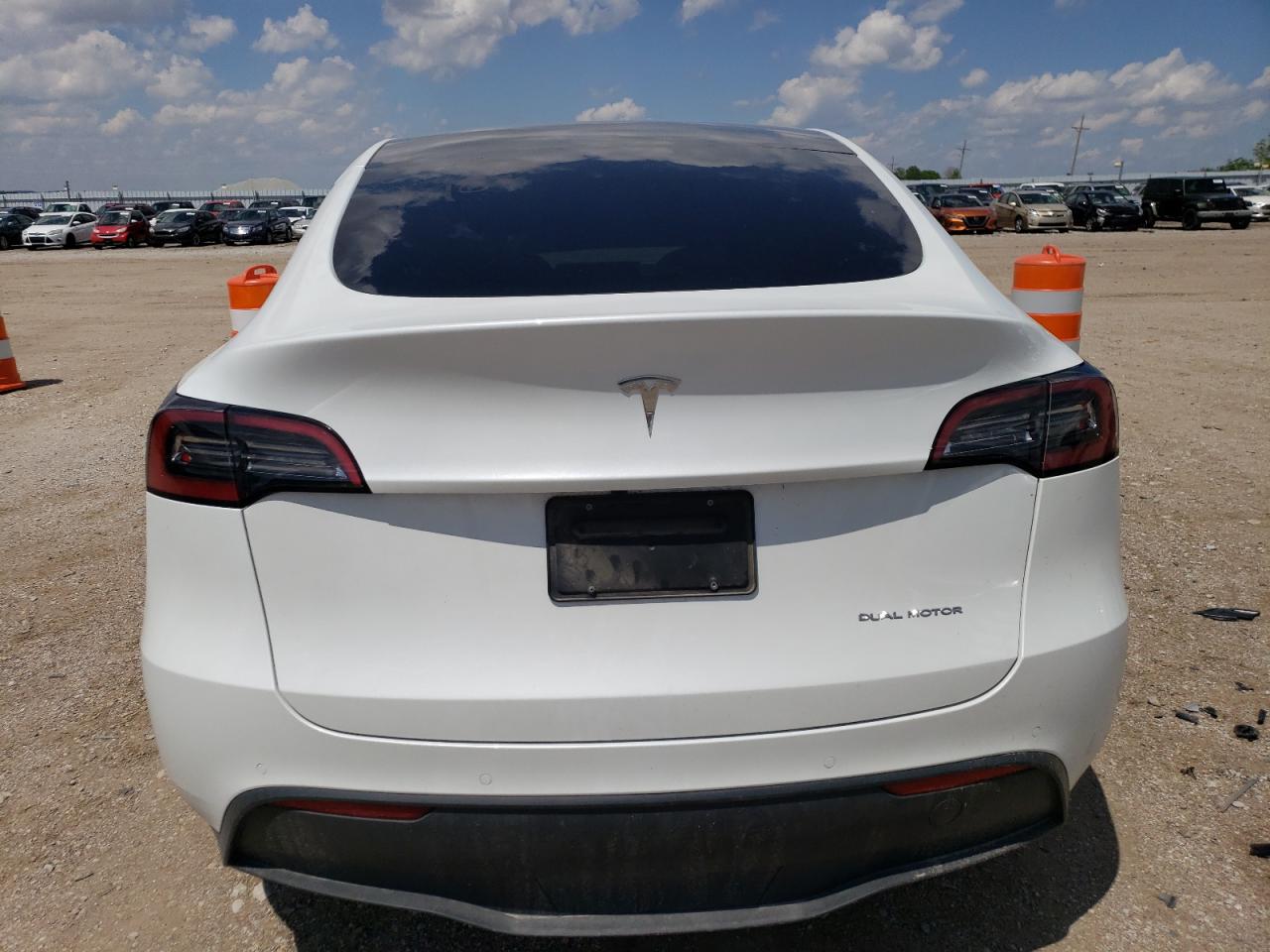 7SAYGAEE5NF543039 2022 Tesla Model Y