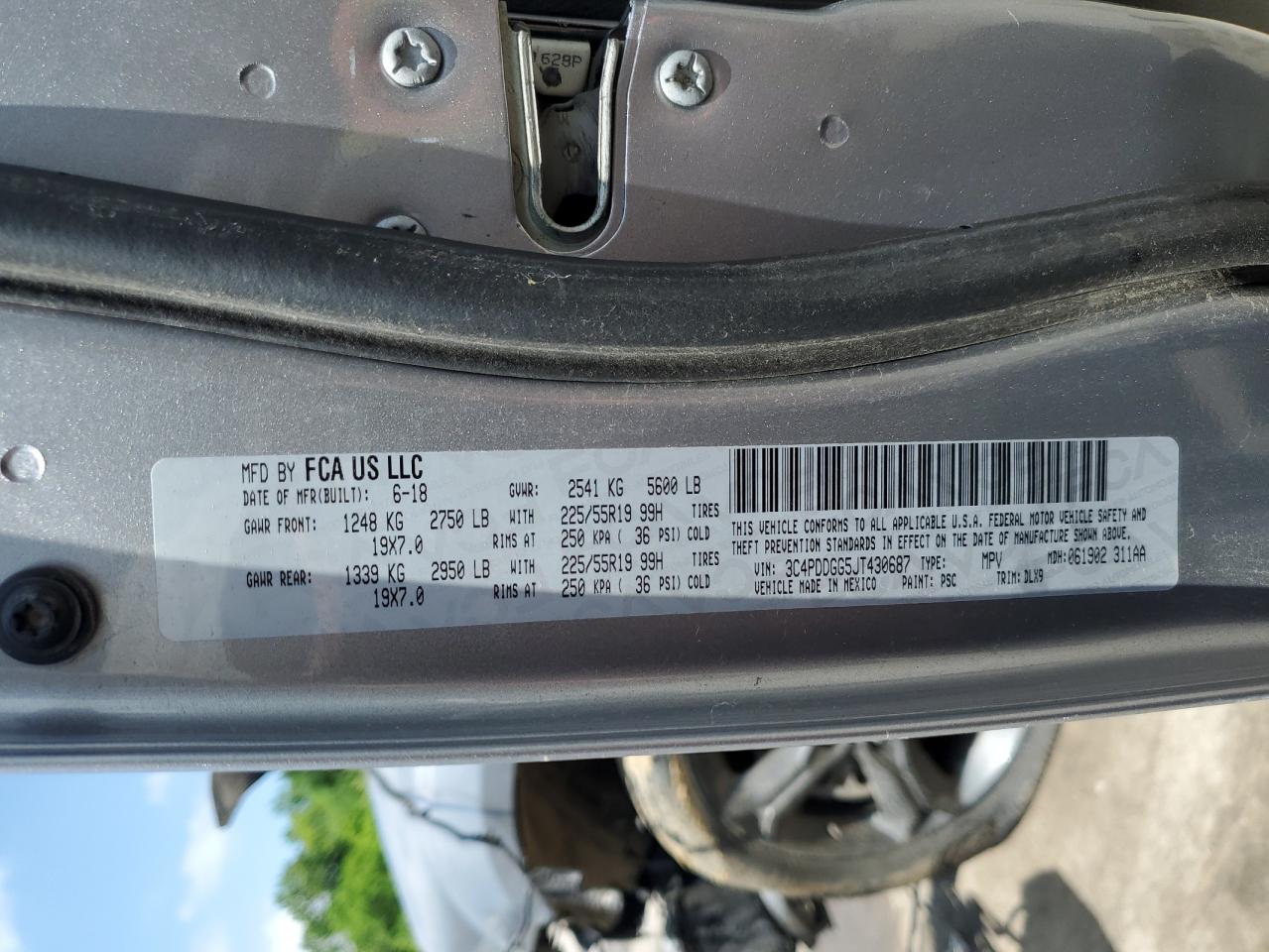 3C4PDDGG5JT430687 2018 Dodge Journey Crossroad