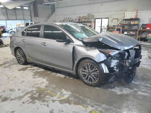 3KPF54AD0PE569436 Kia Forte GT L 4